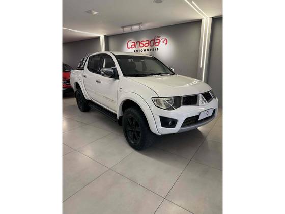 MITSUBISHI L200 TRITON 3.5 HPE 4X4 CD V6 24V FLEX 4P AUTOMÁTICO